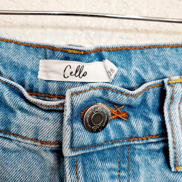 Cello Light Wash Distressed Wide Leg High Rise Jeans Size 7/28 - Picture 5 of 12